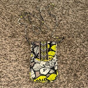 Vera Bradley Crossbody phone holder small Bag in Yellow and Black Floral